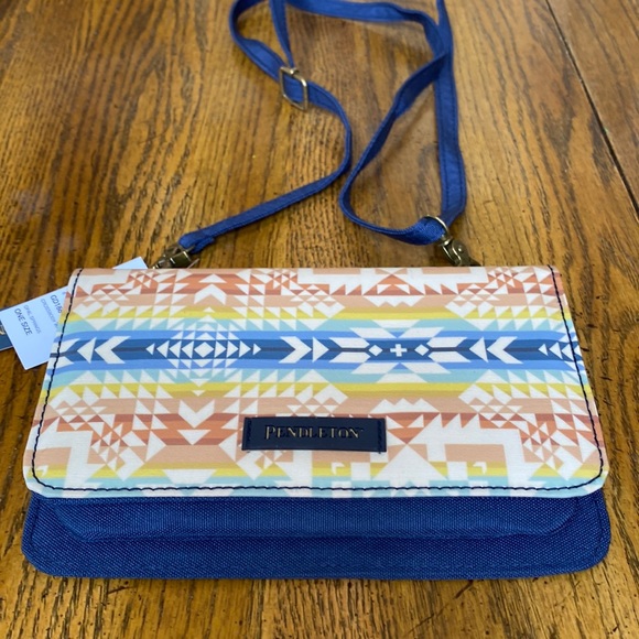 Pendleton Bags Nwt Pendleton Opal Springs Crossbody Wallet Poshmark